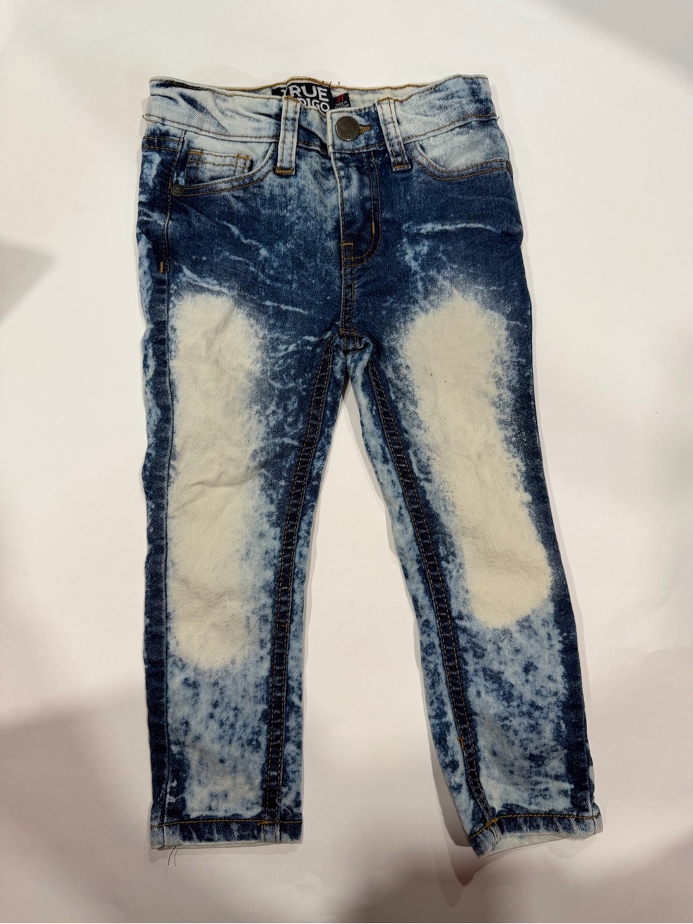 Indigo Kids Acid-Wash Jeans in Blue and White